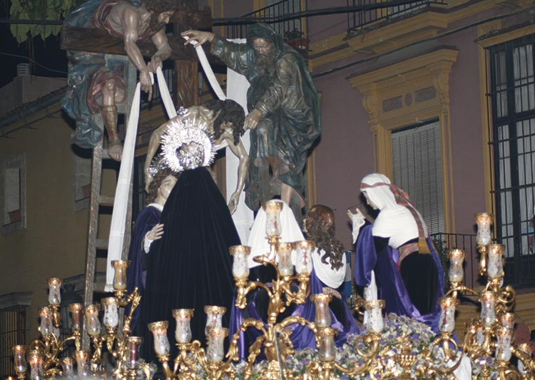 Conversaciones junto a tu cuerpo descendido