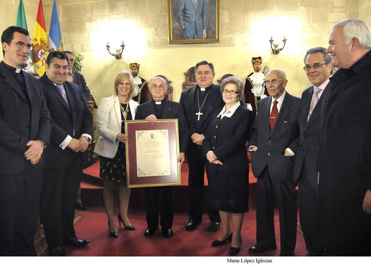 Don Ángel Romero Castellano nombrado Hijo Adoptivo de Jerez