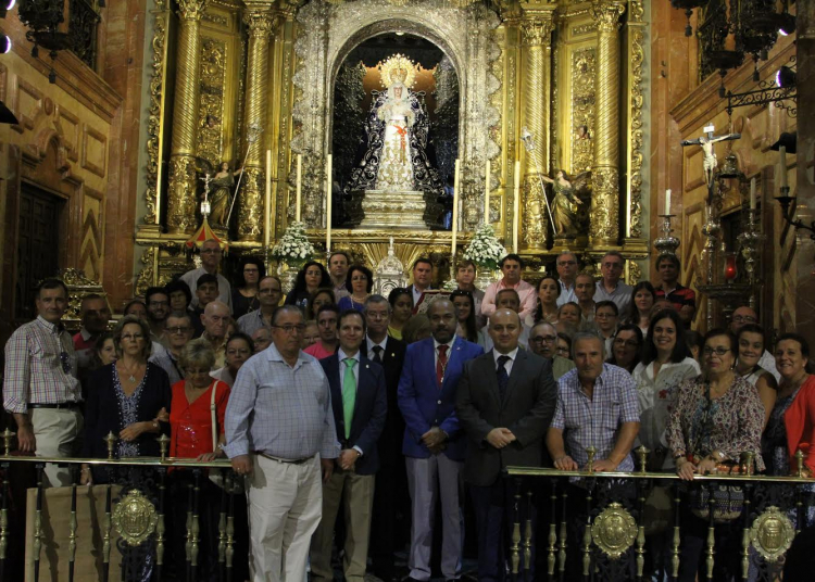 Setenta corazones jerezanos latiendo bajo el manto protector de la Esperanza Macarena
