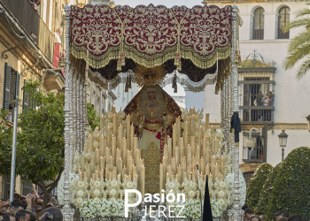 Cambio en el martillo del palio de la Virgen del Valle Coronada