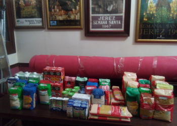 Donación de alimentos a la Bolsa de Caridad San Juan Bautista