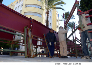 Comienza el montaje de los palcos de la Carrera Oficial