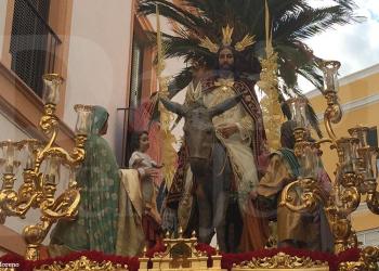 La aparición de la lluvia deslució el Domingo de Ramos