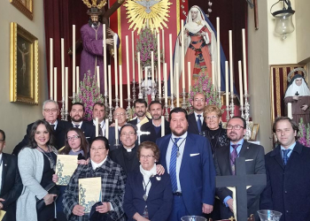 Veintinueve hermanos del Consuelo reciben la Corona Dolorosa