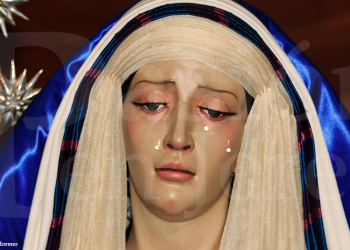 Ceremonia de Besamanos a María Santísima de las Bienaventuranzas