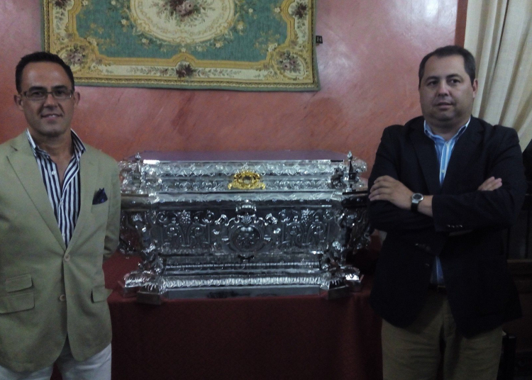 Presentada la peana del paso de palio de Salud y Esperanza