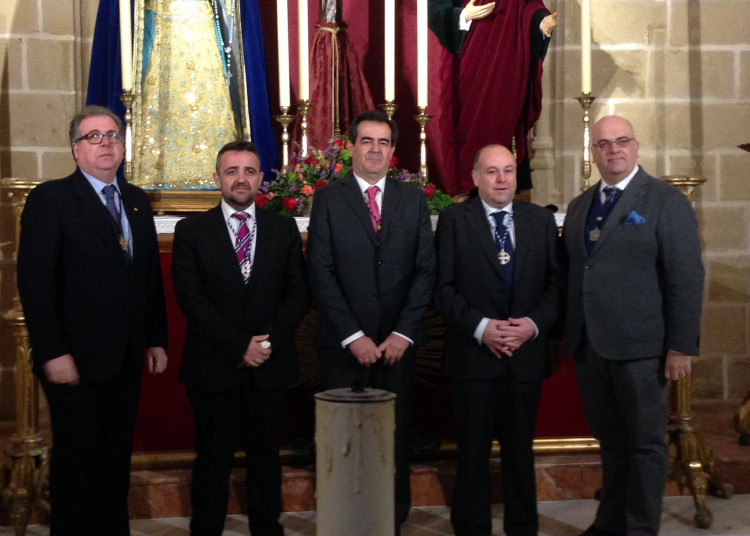 Pedro Barea tomó ayer posesión como hermano mayor de la Buena Muerte