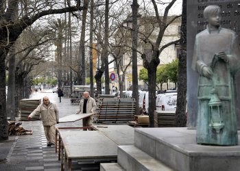 Comienza el montaje de los palcos de la Carrera Oficial