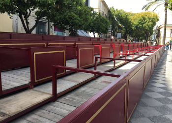 Avanza a buen ritmo el montaje de los palcos