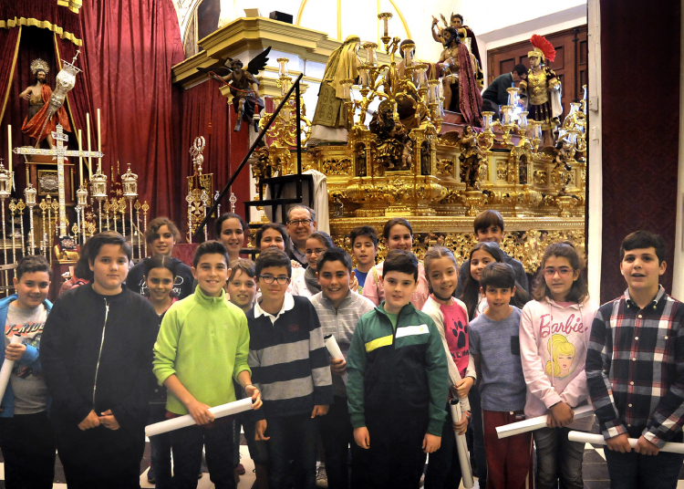 Unos 400 estudiantes participan en la actividad «Conoce la Semana Santa de tu ciudad»