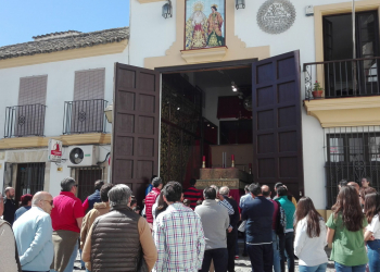 Los más jóvenes del Desconsuelo realizaron ayer el ensayo de su Cruz de Mayo