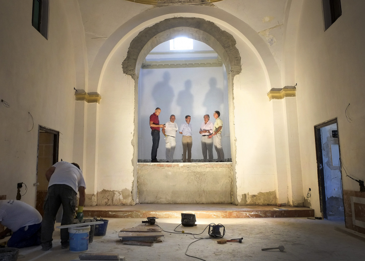 Francisco Camas visita las obras de rehabilitación de la Ermita de San Telmo