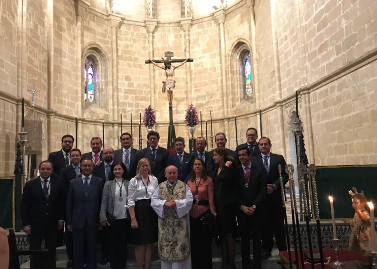 Marisa Palomares Sáez tomo posesión ayer como Hermana Mayor de la Vera Cruz