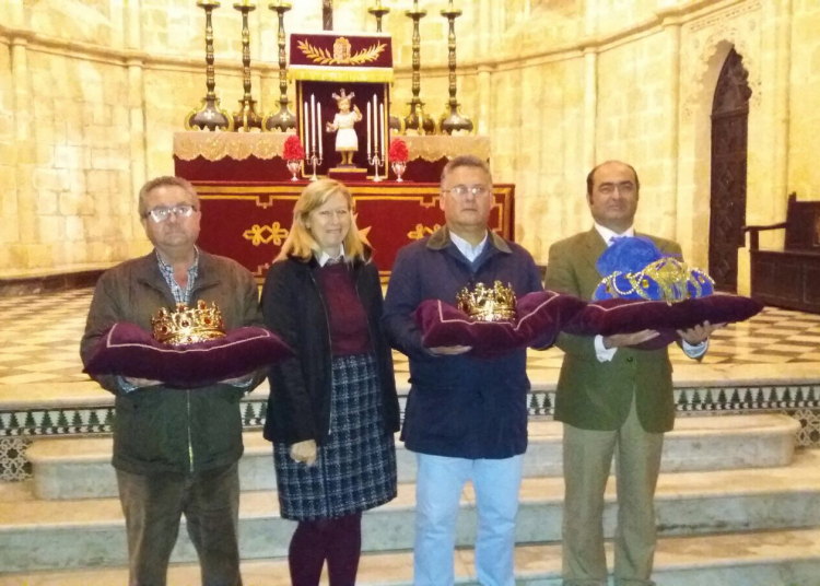 Los Reyes Magos de la Vera Cruz ya tienen sus coronas
