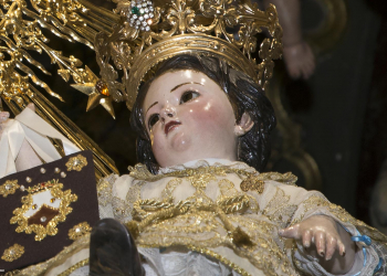 Besamanos al Niño Jesús de la Virgen del Carmen