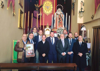 La Hermandad del Consuelo hizo entrega el domingo de la corbata al Pregonero