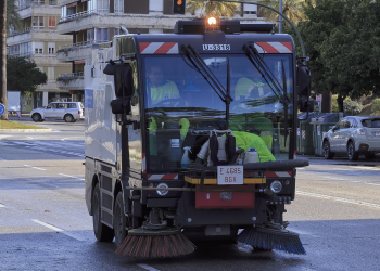 El Ayuntamiento aplicará esta Semana Santa un líquido especial anti-adherente a la cera