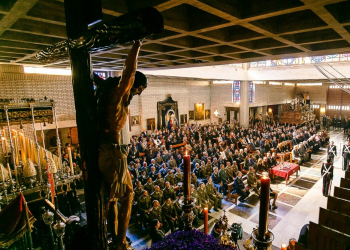 La Defensión celebra a las once de la mañana la tradicional misa de ofrenda del Ejército