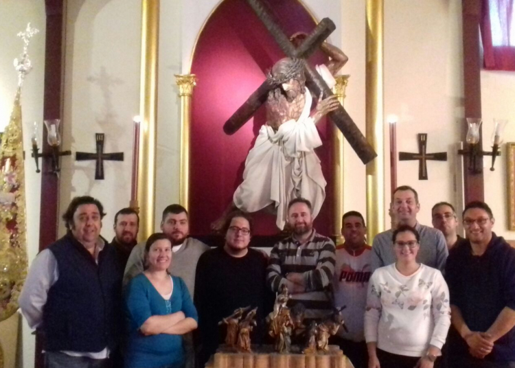 La Misión continua con la ejecución de las tallas que completarán el paso de misterio