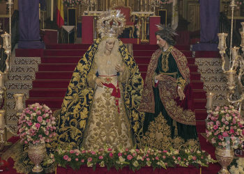 Relevo musical tras el palio del Desconsuelo