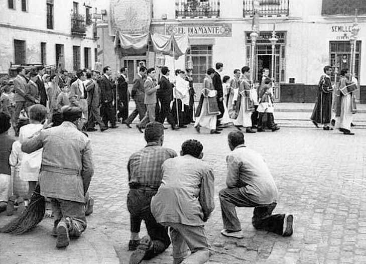La Hermandad de la Candelaria recupera la procesión de impedidos