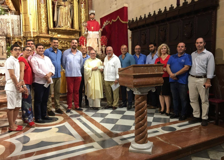 El Transporte y el Loreto donan el premio del Corpus a la Comunidad de Padres Mercedarios