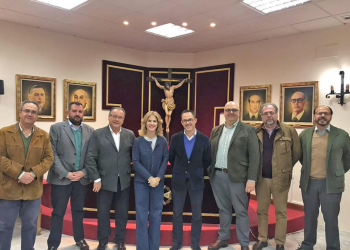 Ana Mestre se reune con la Unión de Hermandades