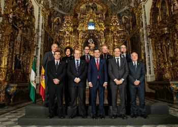 El presidente de la Junta de Andalucía se reúne con los presidentes de los Consejos de Hermandades y Cofradías