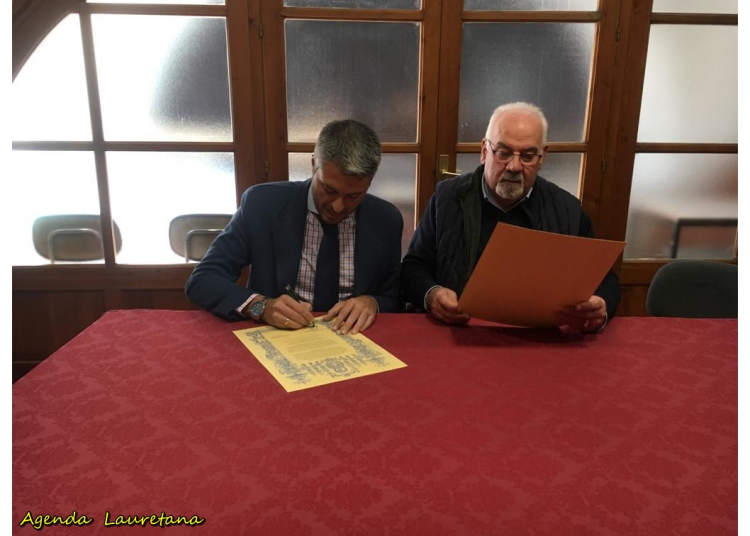 Las hermandades de la Exaltación y Loreto rubrican la permuta