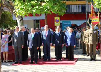 La Defensión presente en el acto del 2 de Mayo