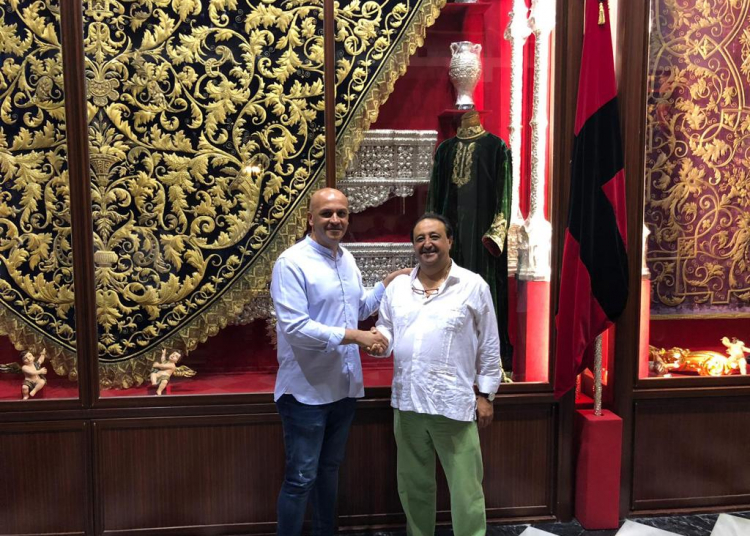 Rubricado el contrato con la Estrella de Dos Hermanas