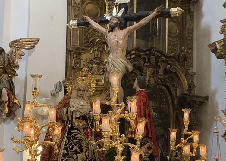 Salida extraordinaria de la cofradía de la Expiración de Cádiz