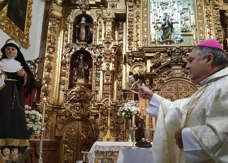 Bendecida una imagen de Santa Clara