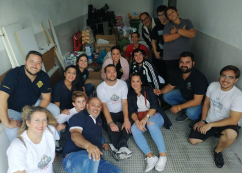 La Caravana del Consuelo recoge más de una tonelada de alimentos