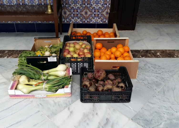 La Bolsa de Caridad de la Vera Cruz continua con su actividad en estos días de confinamiento