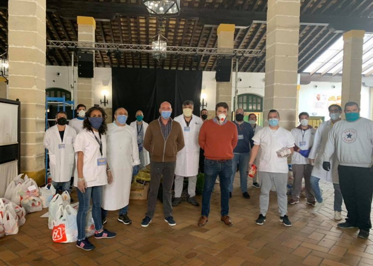 Los voluntarios que forman «Costaleros por nuestros Mayores» dan negativo en el test de COVID-19