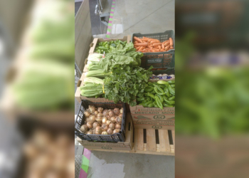 Las Angustias entrega 160 kilos de alimentos a las Hermanas de la Cruz