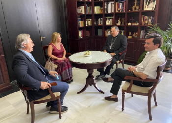 Monseñor Mazuelos recibió a la Alcaldesa tras su nombramiento como Obispo de Canarias