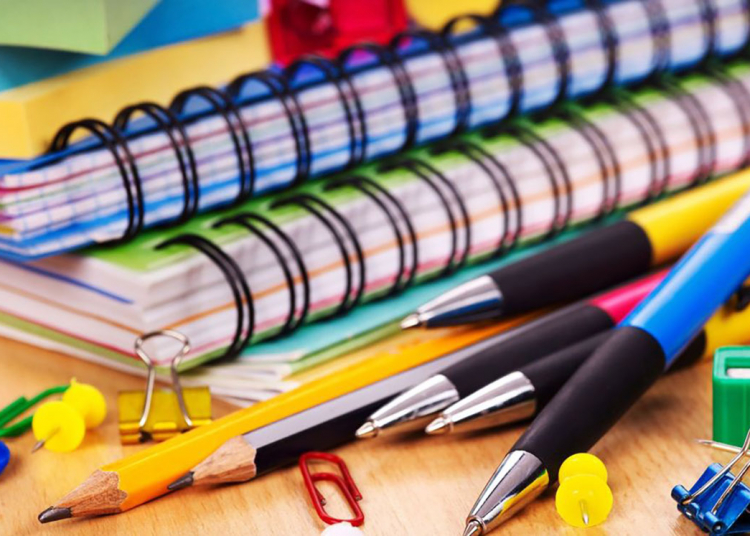 Campaña de recogida de material escolar en San Mateo