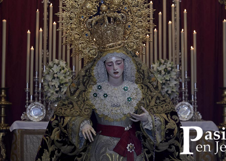 Los hermanos de la Coronación aprobaron la restauración de la saya de María Santísima de la Paz en su Mayor Aflicción