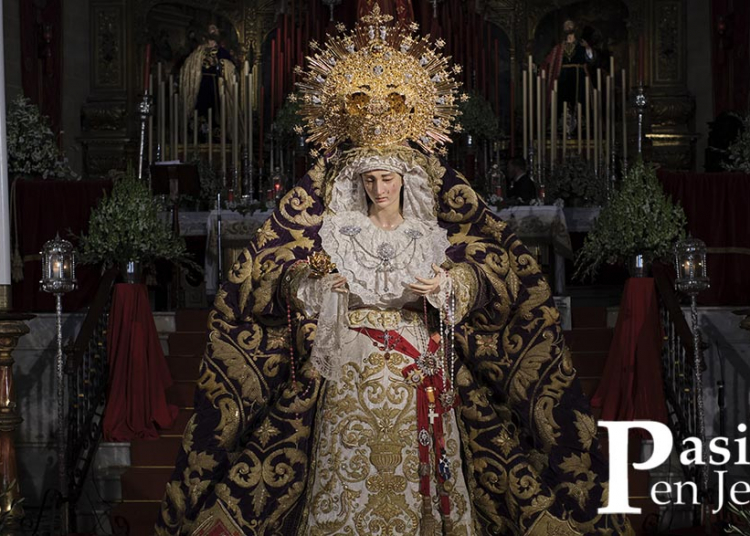 Bendecida la nueva corona de camarín de Santa María de la Paz y Concordia