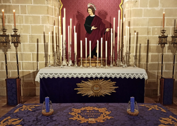 La Buena Muerte recibe la donación de un mantel y de un paño de sobremesa