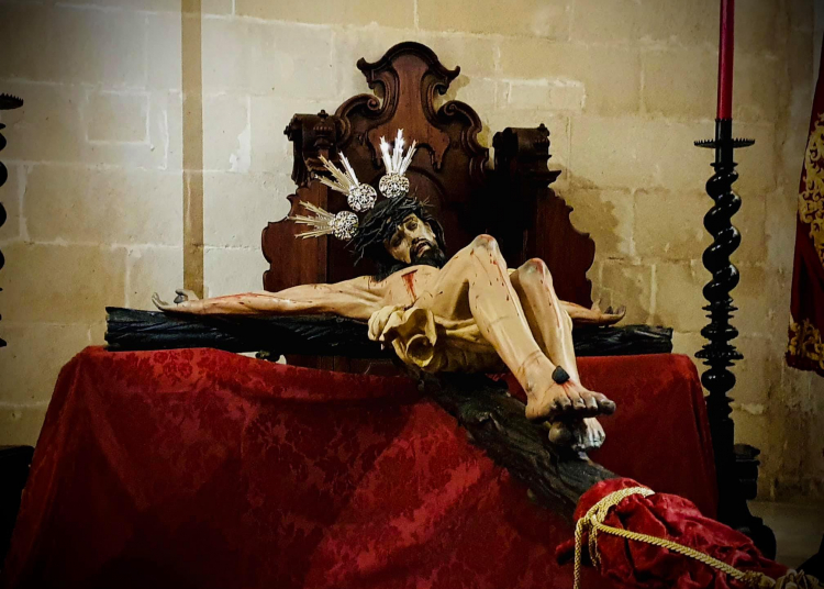 El Cristo de las Almas preside el Vía Crucis de la Sacramental de Santiago
