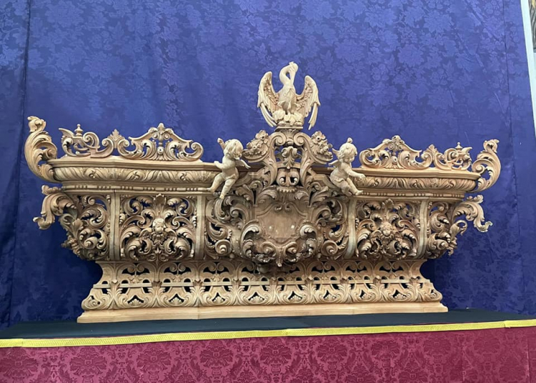 La Sed presento la canastilla frontal de su paso de misterio