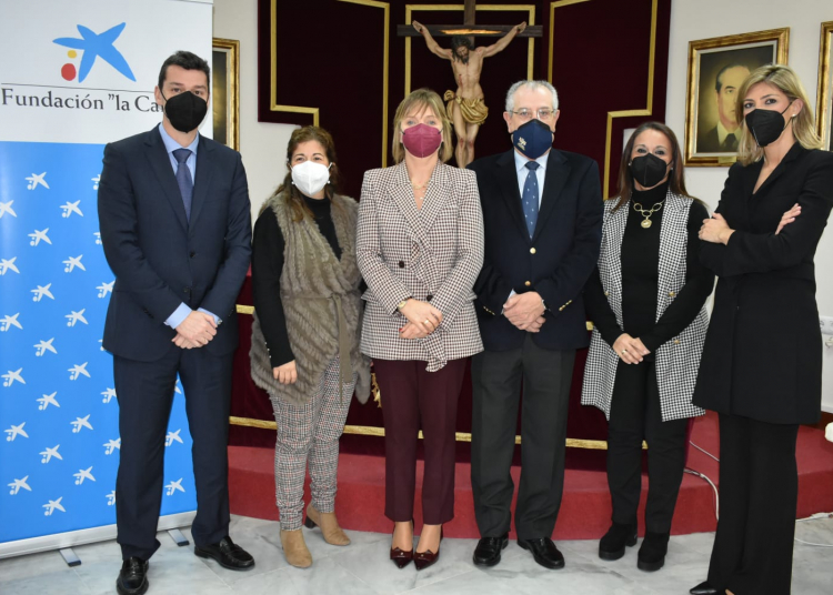 Fundación “la Caixa” y CaixaBank juntos con la Unión de Hermandades en la Semana Santa más solidaria