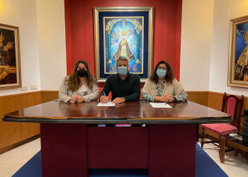 La Exaltación firma un convenio con la Asociación de Jóvenes juristas