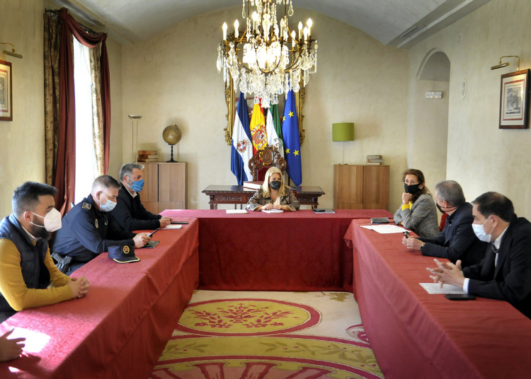 La alcaldesa recibe a la Hermandad del Amor