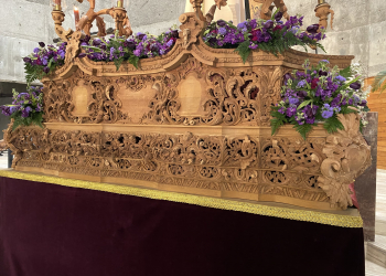 La Salvación presento el tallado del frontal del paso de misterio