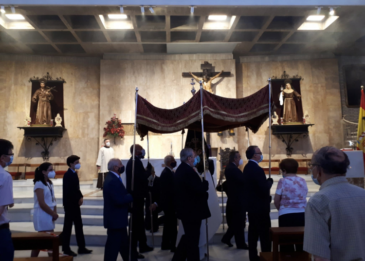 Procesión claustral, mañana en Capuchinos