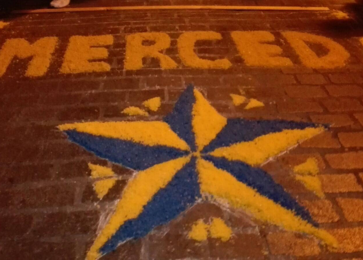 Aplazado a mañana viernes el montaje de las alfombras